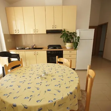 75-7 Apartment Brela