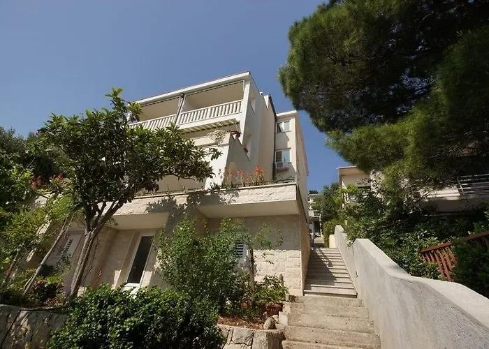 75-7 Апартаменты